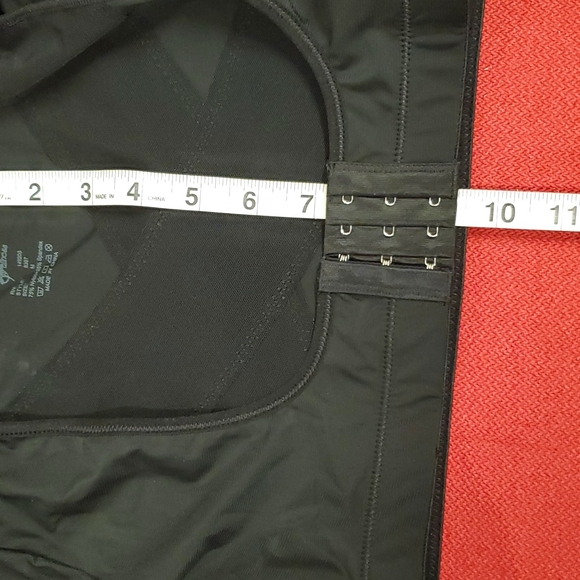 Fullness BLACK arm shaper slimming top posture Medium NWOT - Picture 7 of 12